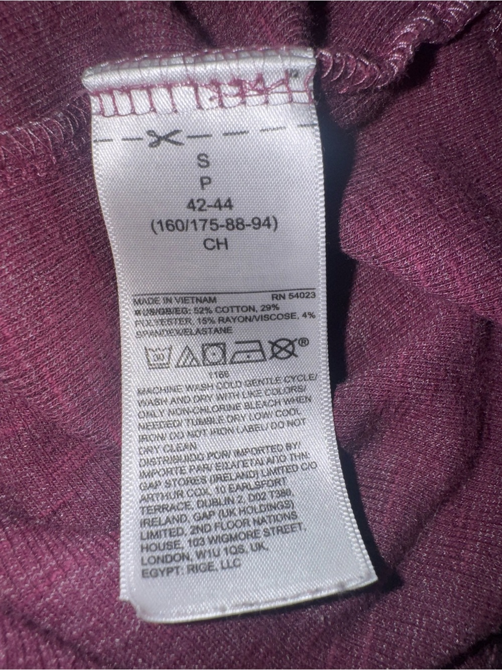 Gap Women’s Small Plum Ribbed Henley Long Sleeve Stretch Knit Top Shirt Y2K - Picture 7 of 10